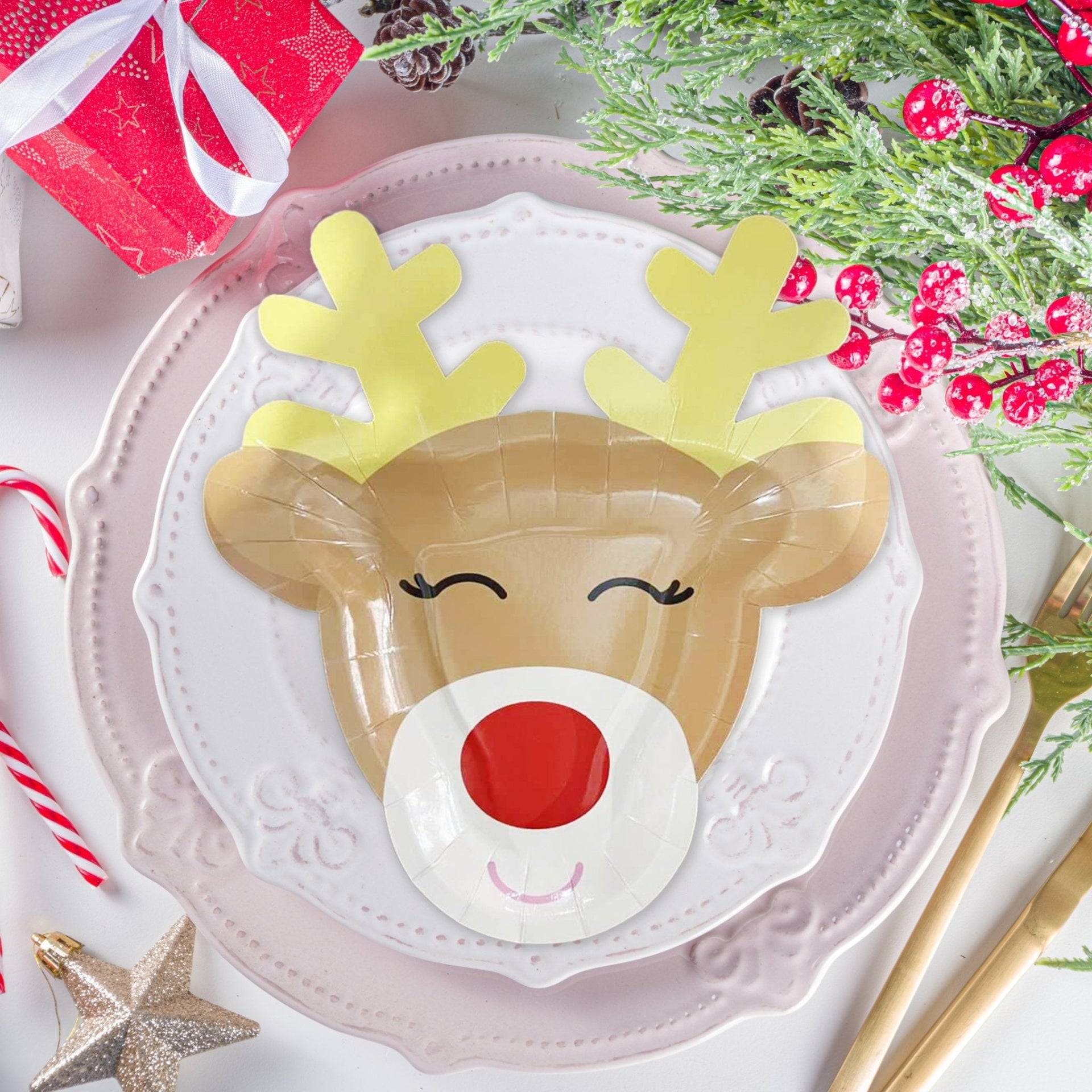 Reindeer-Shaped Christmas Plates – Festive Holiday Party Tableware
